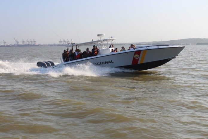 Armada lancha Barú