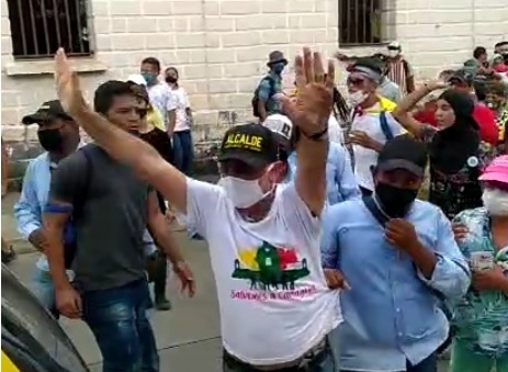 Dau protesta alcalde
