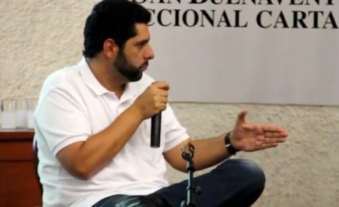Dionisio Velez t