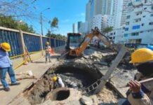 Aguas de Cartagena atiende fuga en línea de conducción hacia la Zona Norte