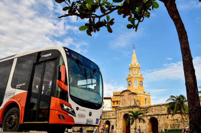 transcaribe bus y torre