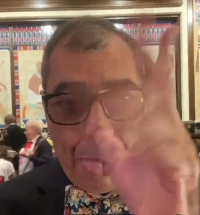 alcalde dau muecas