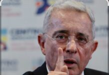 Revocan condena al expresidente Álvaro Uribe