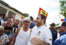 “Coroncoro se murió el barro…”: así celebra La Quinta su nueva calle pavimentada