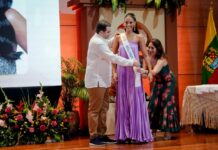 Gobernación de Bolívar exalta el legado cultural del Concurso Nacional de Belleza en la Imposición de Bandas