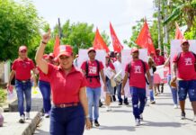 Yolanda Wong combativa! En contacto directo con la gente de Turbaco y Turbana
