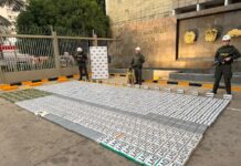 POLICÍA INCAUTO 885 KILOS DE COCAÍNA OCULTOS EN UN BLOQUE DE PIEDRA TRAVERTINO EN CARTAGENA