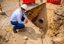 AGUAS DE CARTAGENA ATIENDE ROTURA DE TUBERÍA DE ACUEDUCTO DE 250 MM EN SAN FERNANDO